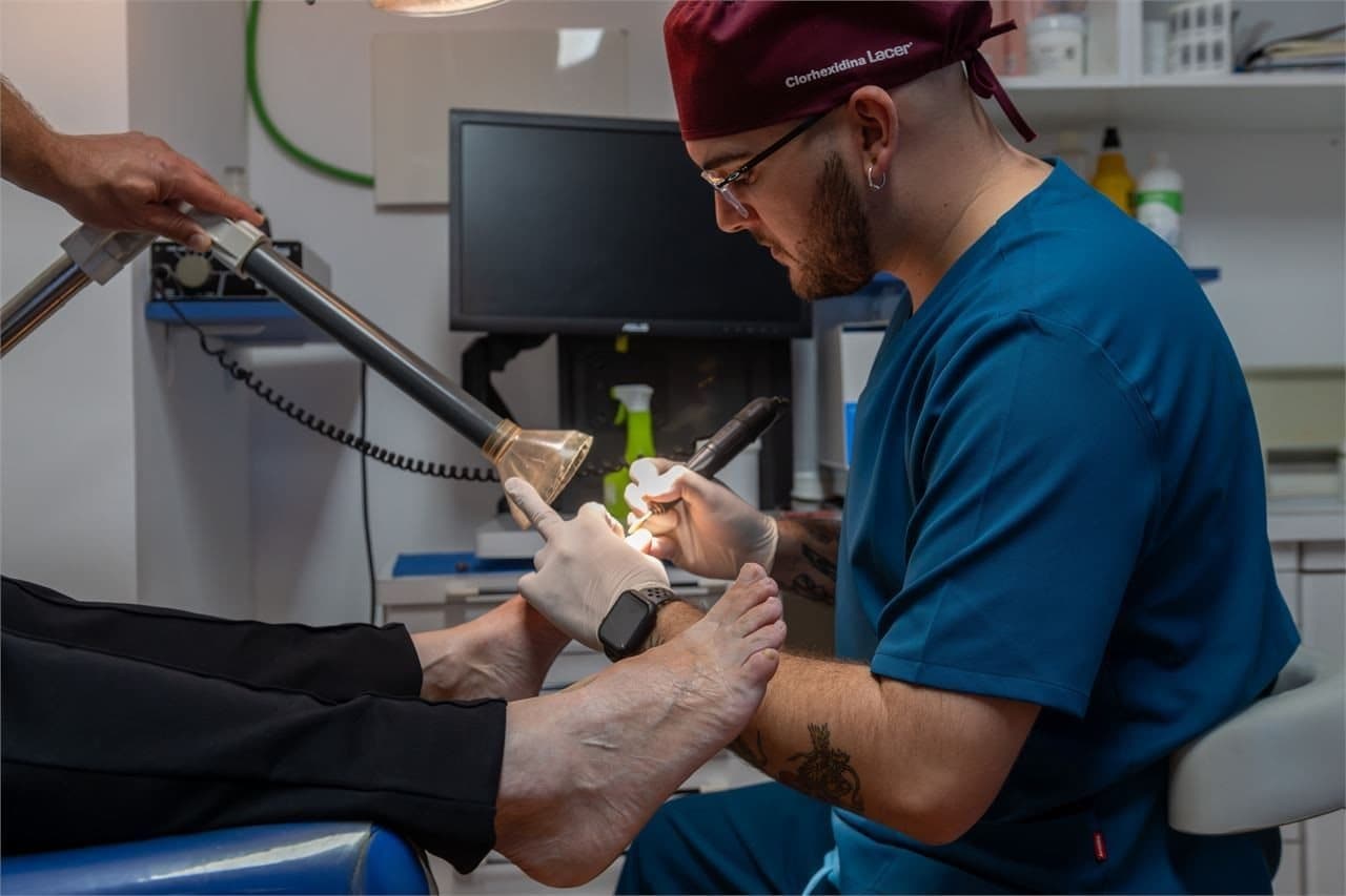 Especialistas en podología geriátrica en Muros y Milladoiro