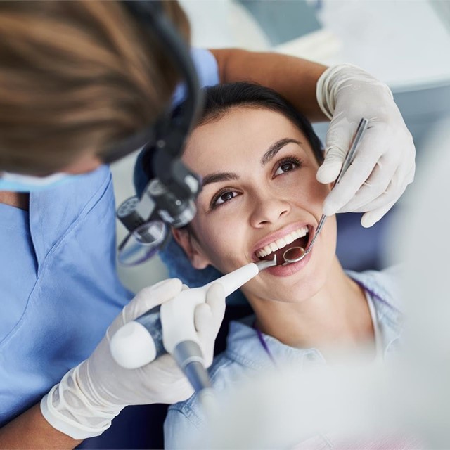 ¿Qué puede revelar su salud oral? 